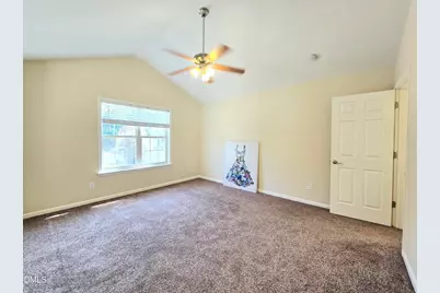 5525 Keowee Way, Raleigh, NC 27616 - Photo 8
