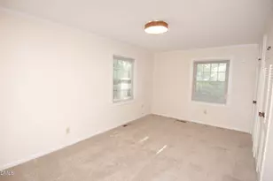 706 Smedes Pl, Raleigh, NC 27605 - Photo 8