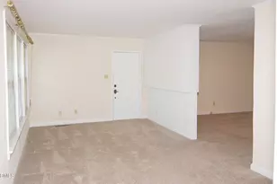 706 Smedes Pl, Raleigh, NC 27605 - Photo 16