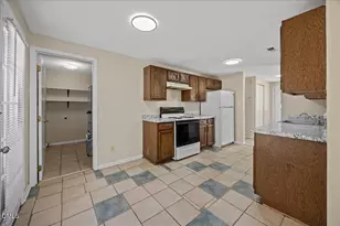 1621 River Knoll Dr, Raleigh, NC 27610 - Photo 8