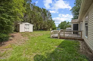 1621 River Knoll Dr, Raleigh, NC 27610 - Photo 18