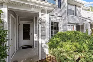 104 Sir Richard Ln, Chapel Hill, NC 27517 - Photo 2