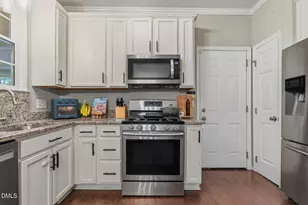 308 Burnt Pine Ct, Apex, NC 27502 - Photo 18
