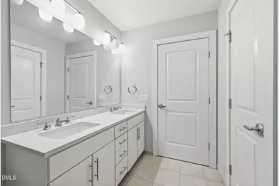 140 W Franklin Street, Chapel Hill, NC 27516 - Photo 18