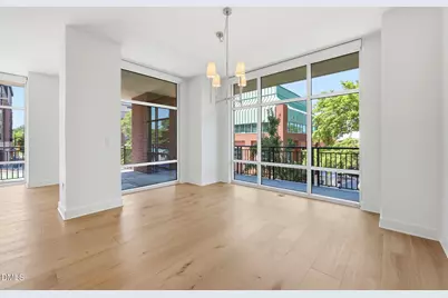 140 W Franklin Street, Chapel Hill, NC 27516 - Photo 6