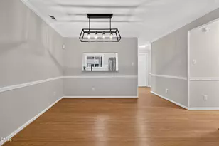 1000 Brighthurst Dr, Raleigh, NC 27605 - Photo 12