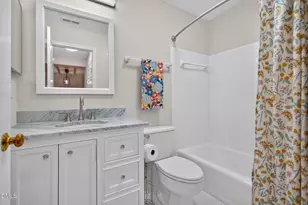 1000 Brighthurst Dr, Raleigh, NC 27605 - Photo 24