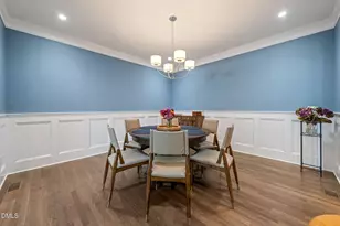 225 Anniston Ct, Cary, NC 27519 - Photo 8