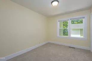 605 E Montgomery St, Henderson, NC 27536 - Photo 18