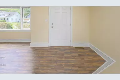 605 E Montgomery Street, Henderson, NC 27536 - Photo 8