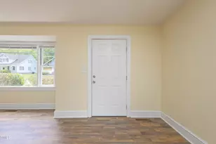 605 E Montgomery St, Henderson, NC 27536 - Photo 8