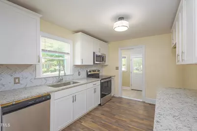 605 E Montgomery Street, Henderson, NC 27536 - Photo 10