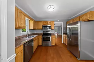114 Planetree Ln, Cary, NC 27511 - Photo 12