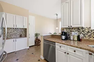 7642 Astoria Pl, Raleigh, NC 27612 - Photo 12