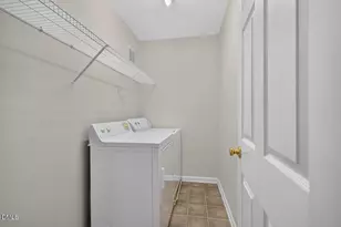 295 Plaza Dr, Chapel Hill, NC 27517 - Photo 18