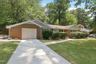 409 Oakridge Rd, Cary, NC 27511 - Photo 42