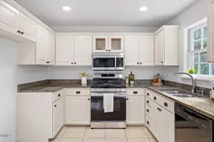 810 Northampton Dr, Cary, NC 27513 - Photo 24