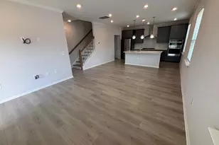 2460 E Hutch Ln, Apex, NC 27523 - Photo 12