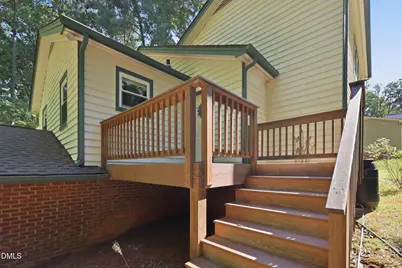 11129 Lakeshore Drive, Raleigh, NC 27613 - Photo 2
