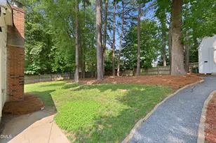 5918 Windham Dr, Raleigh, NC 27609 - Photo 22