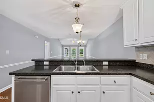585 Pinecroft Dr, Clayton, NC 27520 - Photo 6