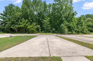 585 Pinecroft Dr, Clayton, NC 27520 - Photo 24