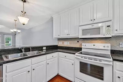585 Pinecroft Drive, Clayton, NC 27520 - Photo 4