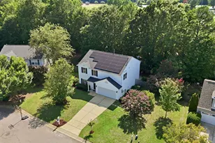 212 Mizelle Meadow Ct, Holly Springs, NC 27540 - Photo 2