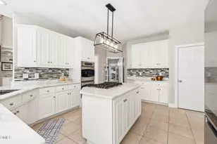 2103 W Marilyn Cir, Cary, NC 27513 - Photo 4