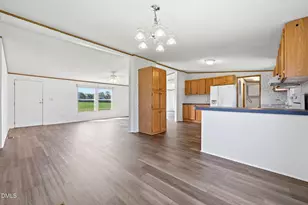 1385 Live Oak Rd, Coats, NC 27521 - Photo 6