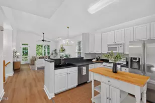 806 Carved Oak Dr, Durham, NC 27707 - Photo 4