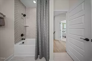 10912 Berry Wds Ln, Raleigh, NC 27617 - Photo 32
