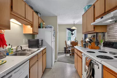 924 Glen Reilly, Fayetteville, NC 28314 - Photo 6