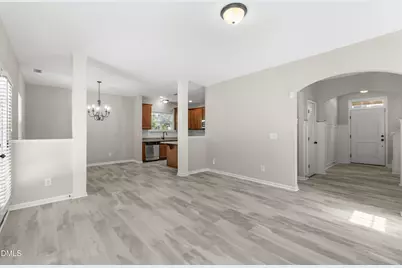 240 E Quailwood Drive, Fuquay-Varina, NC 27526 - Photo 8