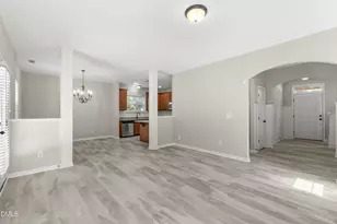 240 E Quailwood Dr, Fuquay-Varina, NC 27526 - Photo 8