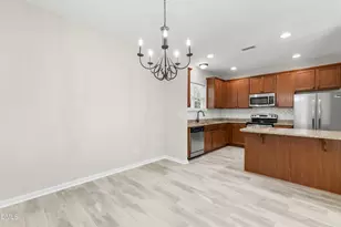 240 E Quailwood Dr, Fuquay-Varina, NC 27526 - Photo 12