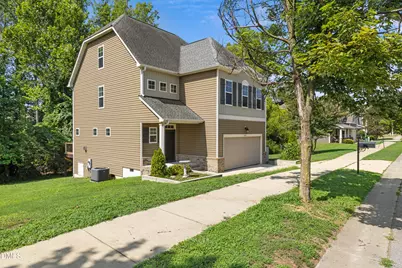 240 E Quailwood Drive, Fuquay-Varina, NC 27526 - Photo 2