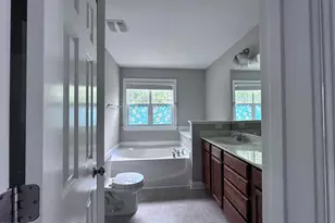 2001 Chancellor Pl, Raleigh, NC 27603 - Photo 18