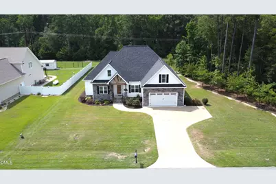 305 Summerfield Drive, Pikeville, NC 27863 - Photo 2