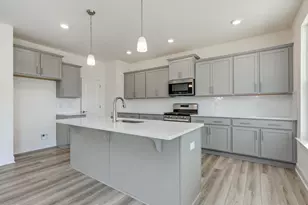 548 Hipwood Dr, Zebulon, NC 27597 - Photo 4