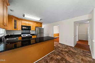 105 Trinity Woods Dr, Raleigh, NC 27607 - Photo 18