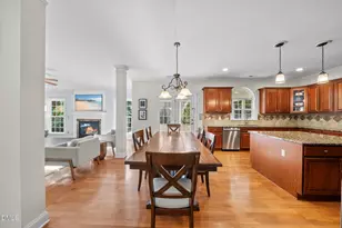 305 Ambermore Pl, Cary, NC 27519 - Photo 8