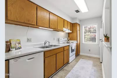 2502 Avent Ferry Road #203, Raleigh, NC 27606 - Photo 12