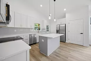 465 New York Ave, Burlington, NC 27215 - Photo 10