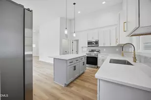 465 New York Ave, Burlington, NC 27215 - Photo 12