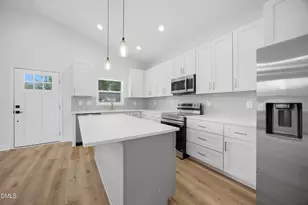 461 New York Ave, Burlington, NC 27215 - Photo 6