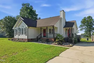 31 Birchfield Ct, Coats, NC 27521 - Photo 2