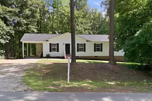 221 Dogwood Ave, Clayton, NC 27520 - Photo 2