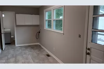 102 S Tunstall Avenue, Apex, NC 27502 - Photo 8