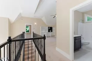1001 Reaves Dr, Chapel Hill, NC 27516 - Photo 32